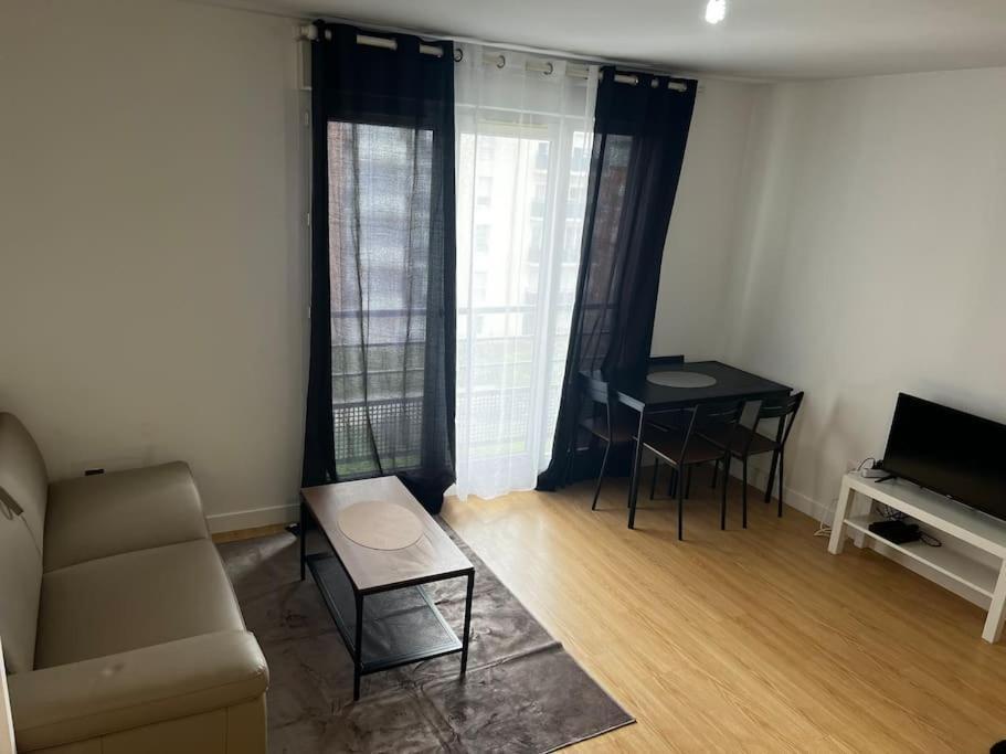 Un Charmant Studio Pres Tramway Thiais Kültér fotó